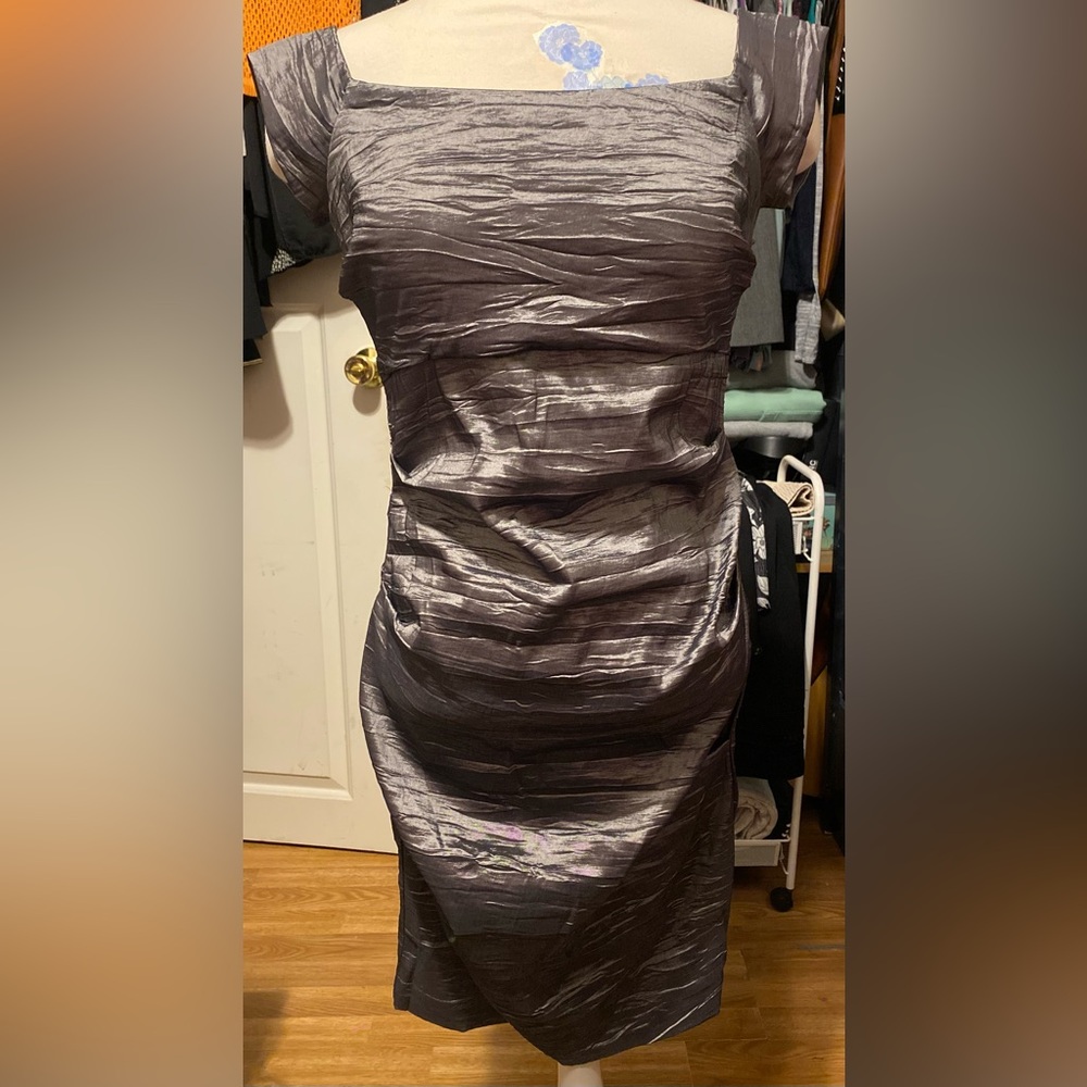 Pre-Loved, Women’s Size 8 Alex Evenings Sleeveless Metallic Gray Mini Dress